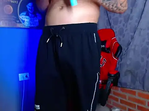 Snapshot of smoker445 chatting on 03-19-25, 11:47 smoker445 online show from 03-19-25, 11:47