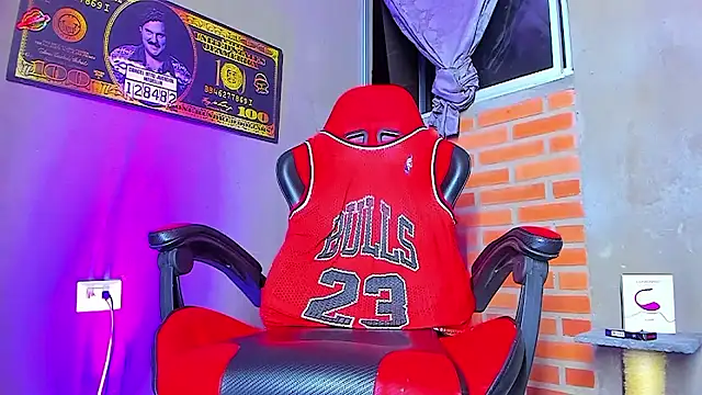 Snapshot of smoker445 chatting on 10-02-25, 10:50 smoker445 online show from 10-02-25, 10:50