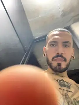 Snapshot of smoker445 chatting on 10-04-25, 09:46 smoker445 online show from 10-04-25, 09:46