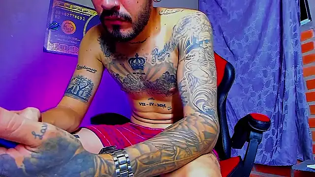 Snapshot of smoker445 chatting on 11-07-25, 12:21 smoker445 online show from 11-07-25, 12:21