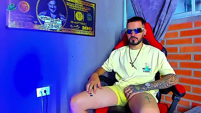 Snapshot of smoker445 chatting on 11-07-25, 09:59 smoker445 online show from 11-07-25, 09:59