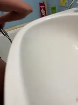 Snapshot of Huncutkuki chatting on 01-05-25, 07:39 Huncutkuki online show from 01-05-25, 07:39