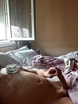 Snapshot of Huncutkuki chatting on 03-09-25, 10:30 Huncutkuki online show from 03-09-25, 10:30