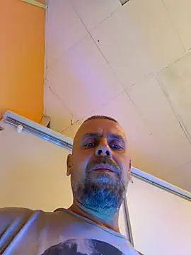 Snapshot of Huncutkuki chatting on 11-06-25, 05:36 Huncutkuki online show from 11-06-25, 05:36