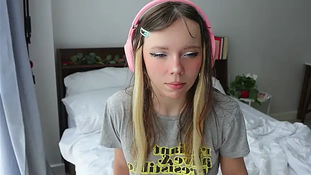 Ayra Lust online show from 03-02-25, 03:45