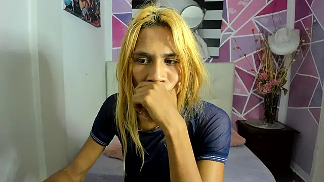 Snapshot of Brisahott chatting on 02-12-25, 02:21 Brisahott online show from 02-12-25, 02:21