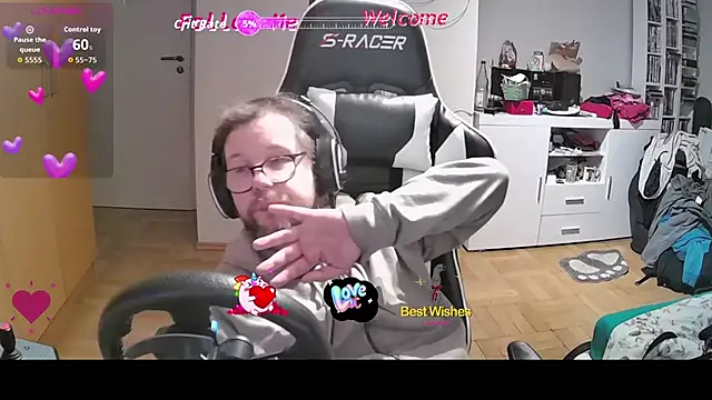 Snapshot of larsgessner30 chatting on 11-03-25, 06:42 larsgessner30 online show from 11-03-25, 06:42