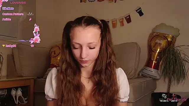 Milky flexy cat online show from 09-27-25, 04:23