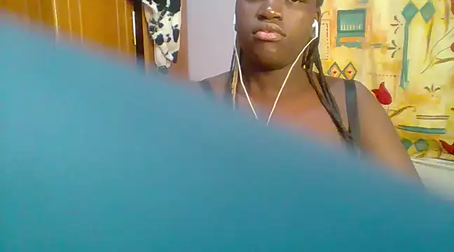Snapshot of pretty_almah chatting on 12-05-24, 05:17 pretty almah online show from 12-05-24, 05:17