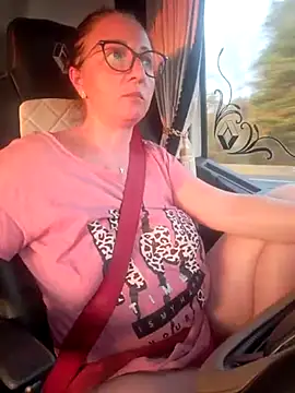 Snapshot of cuplubijoanna chatting on 03-07-25, 06:24 cuplubijoanna online show from 03-07-25, 06:24