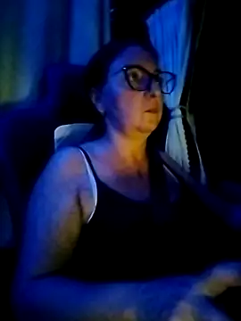 Snapshot of cuplubijoanna chatting on 10-10-25, 04:00 cuplubijoanna online show from 10-10-25, 04:00