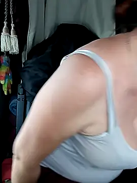 Snapshot of cuplubijoanna chatting on 11-21-25, 07:40 cuplubijoanna online show from 11-21-25, 07:40