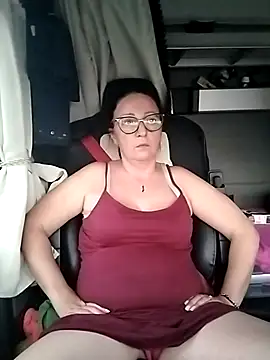 Snapshot of cuplubijoanna chatting on 11-29-25, 04:32 cuplubijoanna online show from 11-29-25, 04:32