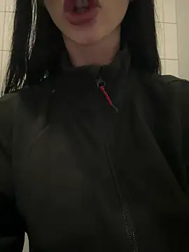 Snapshot of hrnxyygirl chatting on 12-13-24, 02:43 hrnxyygirl online show from 12-13-24, 02:43