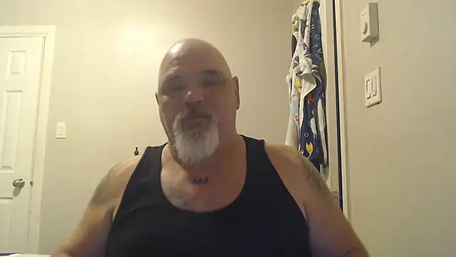 Newfiesausage1972 online show from 03-22-25, 01:22