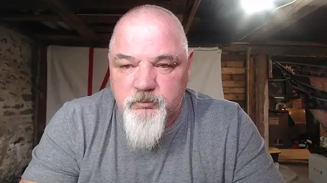 Newfiesausage1972 online show from 03-14-26, 09:53