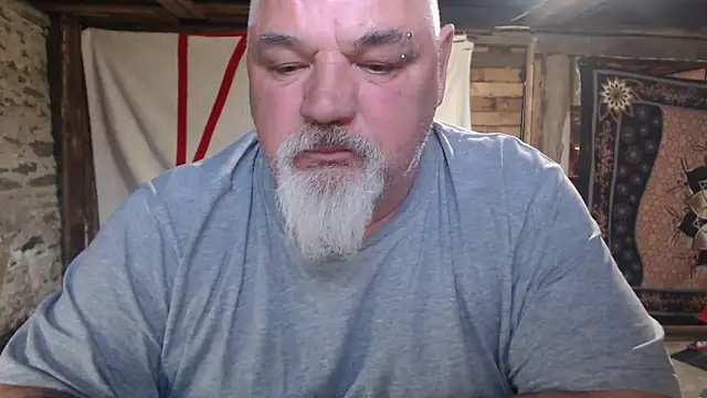 Snapshot of Newfiesausage1972 chatting on 05-10-26, 11:43 Newfiesausage1972 online show from 05-10-26, 11:43