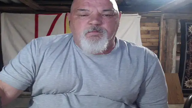 Snapshot of Newfiesausage1972 chatting on 06-07-26, 09:46 Newfiesausage1972 online show from 06-07-26, 09:46