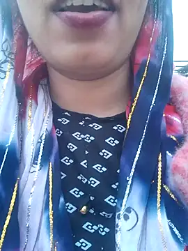 Snapshot of Simaran_bhabhi chatting on 02-10-25, 12:18 Simaran bhabhi online show from 02-10-25, 12:18