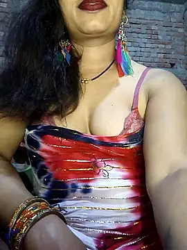 Snapshot of Simaran_bhabhi chatting on 02-10-25, 04:04 Simaran bhabhi online show from 02-10-25, 04:04