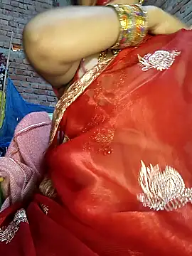 Snapshot of Simaran_bhabhi chatting on 02-12-25, 07:34 Simaran bhabhi online show from 02-12-25, 07:34