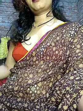 Snapshot of Simaran_bhabhi chatting on 02-15-25, 07:06 Simaran bhabhi online show from 02-15-25, 07:06