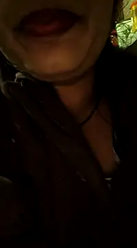 Snapshot of Simaran_bhabhi chatting on 02-15-25, 02:22 Simaran bhabhi online show from 02-15-25, 02:22