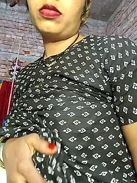 Snapshot of Simaran_bhabhi chatting on 02-16-25, 09:59 Simaran bhabhi online show from 02-16-25, 09:59