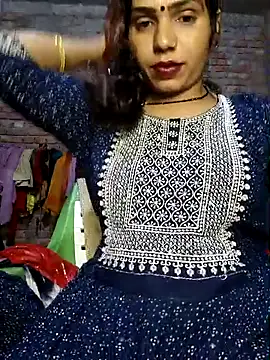 Snapshot of Simaran_bhabhi chatting on 02-18-25, 02:49 Simaran bhabhi online show from 02-18-25, 02:49
