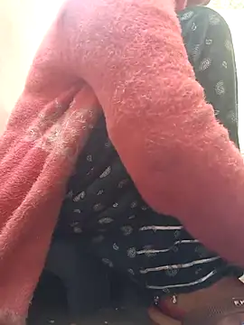 Snapshot of Simaran_bhabhi chatting on 02-22-25, 01:44 Simaran bhabhi online show from 02-22-25, 01:44