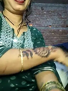 Snapshot of Simaran_bhabhi chatting on 03-06-25, 11:14 Simaran bhabhi online show from 03-06-25, 11:14