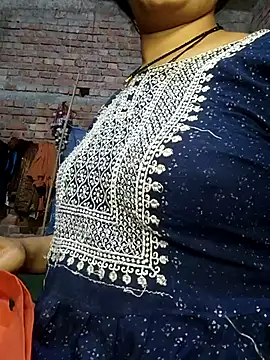 Snapshot of Simaran_bhabhi chatting on 03-13-25, 04:34 Simaran bhabhi online show from 03-13-25, 04:34