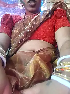Snapshot of Simaran_bhabhi chatting on 03-14-25, 06:42 Simaran bhabhi online show from 03-14-25, 06:42