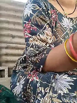 Snapshot of Simaran_bhabhi chatting on 03-21-25, 06:49 Simaran bhabhi online show from 03-21-25, 06:49