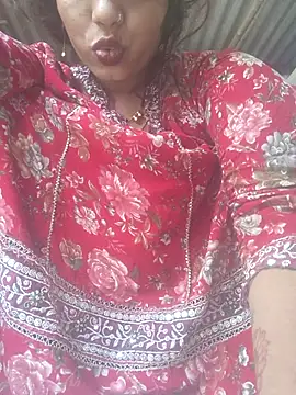 Snapshot of Simaran_bhabhi chatting on 10-03-25, 12:29 Simaran bhabhi online show from 10-03-25, 12:29