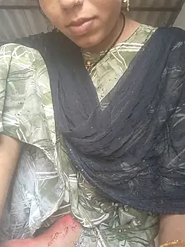 Snapshot of Simaran_bhabhi chatting on 10-08-25, 01:03 Simaran bhabhi online show from 10-08-25, 01:03