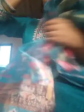 Snapshot of Simaran_bhabhi chatting on 11-03-25, 01:19 Simaran bhabhi online show from 11-03-25, 01:19