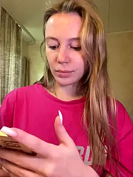 Snapshot of meanexx chatting on 09-16-25, 10:05 meanexx online show from 09-16-25, 10:05