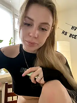 Snapshot of meanexx chatting on 11-06-25, 10:38 meanexx online show from 11-06-25, 10:38