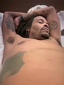 1BeautyN1Beast online show from 12-19-25, 03:46