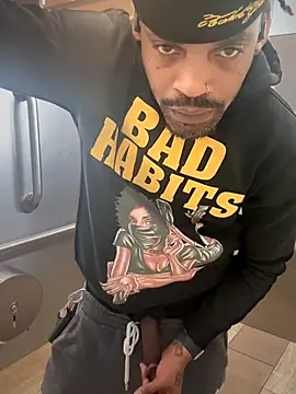 1BeautyN1Beast online show from 12-21-25, 05:53