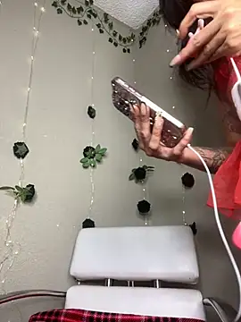 Shuggabutt online show from 11-26-25, 05:25