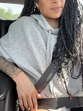 Shuggabutt online show from 03-29-26, 09:26