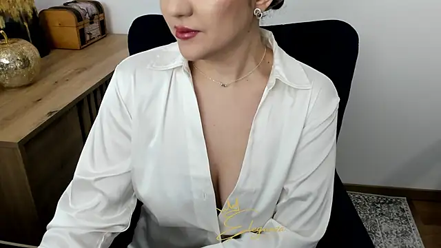 Snapshot of EnygmaVane chatting on 12-15-25, 05:12 EnygmaVane online show from 12-15-25, 05:12