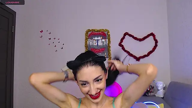 Lina Robbins online show from 01-03-25, 04:22