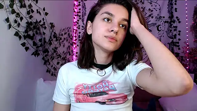 Snapshot of Celine_Dionn chatting on 03-12-25, 02:45 Celine Dionn online show from 03-12-25, 02:45