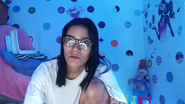 Snapshot of Yaumiko chatting on 03-08-25, 12:09 Yaumiko online show from 03-08-25, 12:09