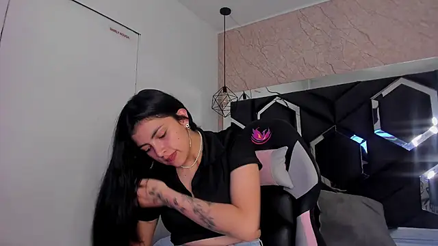 Snapshot of _Lixth_ chatting on 12-02-24, 08:00 Lixth online show from 12-02-24, 08:00