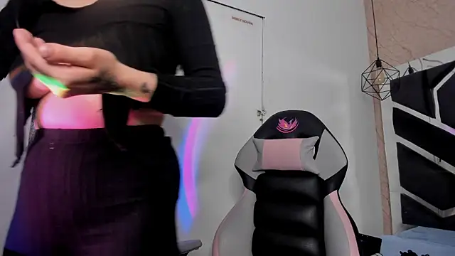 Snapshot of _Lixth_ chatting on 12-10-24, 10:58 Lixth online show from 12-10-24, 10:58