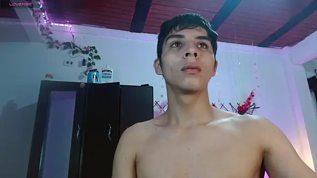 Snapshot of justin_alexxx chatting on 12-13-24, 06:16 justin alexxx online show from 12-13-24, 06:16